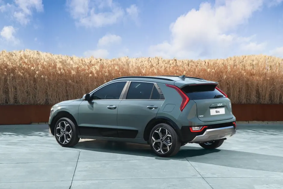 Comparatif : trois SUV hybrides sous 40 000 euros